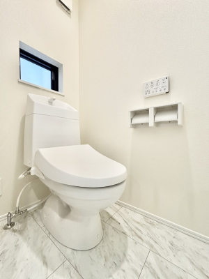 �g�C�� �g�C���͈��S�̂Q�ӏ��I���̃o�^�o�^������S�ł��B