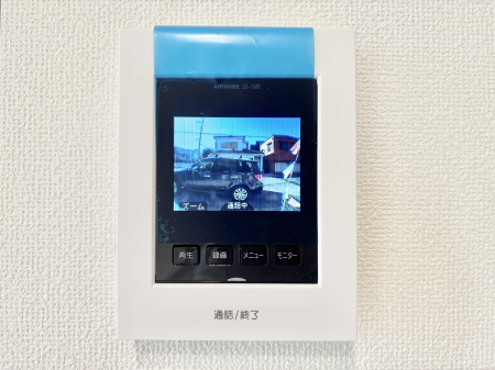 ���̑����� TV���j�^�[�t���C���^�[�t�H���Ŗh�Ɩʂ����S�ł��B