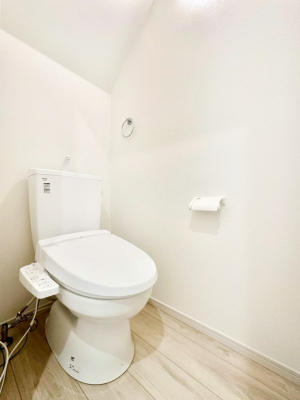 �g�C�� �g�C���͈��S�̂Q�ӏ��I���̃o�^�o�^������S�ł��B 