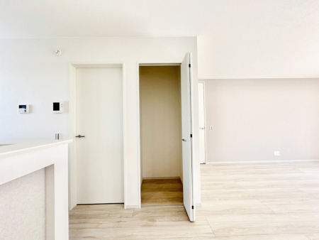 ���[ ���r���O���[�B�U�炩�肪���ȃ��r���O���X�b�L���ƕۂĂ܂��ˁB 