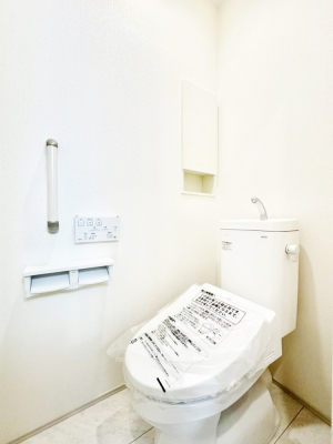 �g�C�� �g�C���͈��S�̂Q�ӏ��I���̃o�^�o�^������S�ł��B