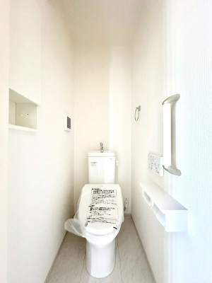 �g�C�� �g�C����1�K��2�K���ꂼ��ɔz�u����Ă��ĂƂĂ��֗��ł��B 