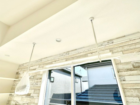 ���̑����� �����������|�[���B�~�J��ԕ��̎����ɑ劈�􂵂܂��B  