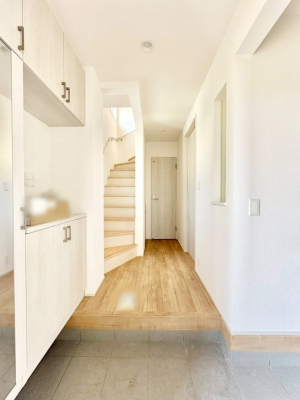 ���� ���ʔ��͂��Ƒ��̎ʐ^��G�߂̃C���e���A�ŏ���I�Ƃ��ĉ��o�ł��܂�