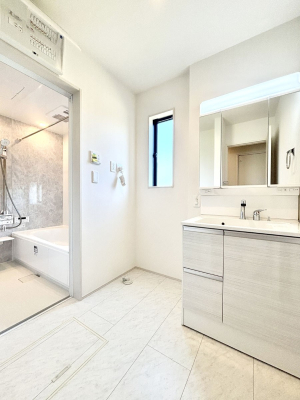 ̑ ̂KԂłB̐gxxCǂg܂B 