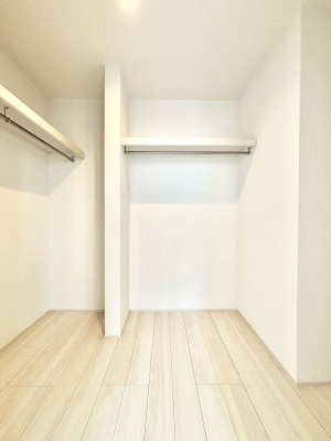 ̑ EH[NCN[[bgtŐԂLpł܂B