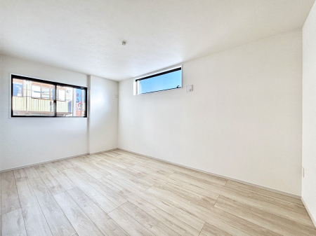 ���̑����� 2�ʍ̌����m�ۂ������邢��ԁB�Ƒ��݂�Ȃ����K�ȕ�炵����������݌v�ł��B