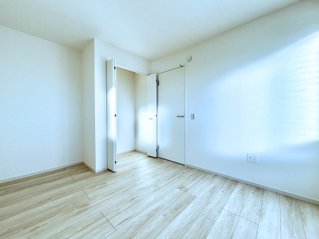 �q������ �q�������ɂ��������߂Ȏ��[�X�y�[�X�����Ղ�̋���