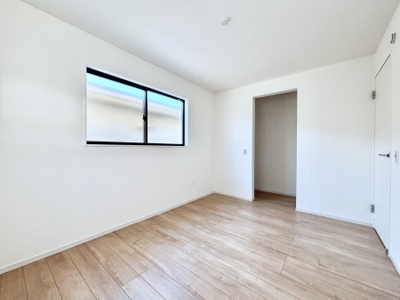 �q������ �q�������ɂ��������߂Ȏ��[�X�y�[�X�����Ղ�̋���