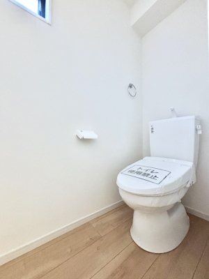 �g�C�� �g�C����1�K��2�K���ꂼ��ɔz�u����Ă��ĂƂĂ��֗��ł��B 