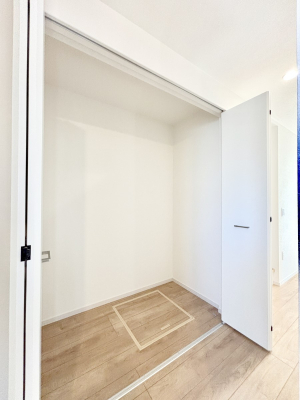 ���[ �����Ղ�̎��[�X�y�[�X�ŉ��K�ɕ�点���� 