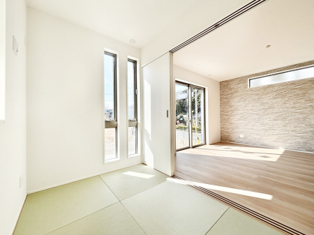 ���̑����� ���r���O�אڂ̘a���͖����̕�炵�ɖ����ƈ��炬�������炵�Ă���܂�