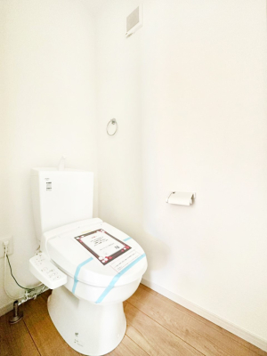 �g�C�� �g�C���͈��S�̂Q�ӏ��I���̃o�^�o�^������S�ł��B