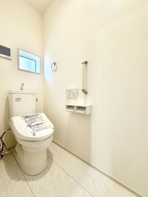 �g�C�� �g�C����1�K��2�K���ꂼ��ɔz�u����Ă��ĂƂĂ��֗��ł��B 