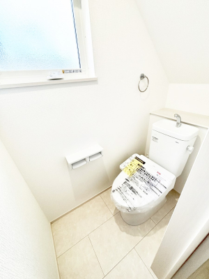 �g�C�� �g�C���͈��S�̂Q�ӏ��I���̃o�^�o�^������S�ł��B 