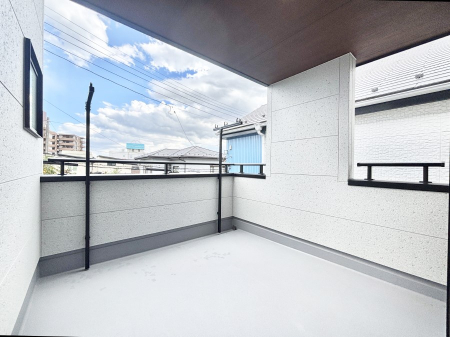 oRj[ }ȂVC̕ωɂSȃCi[oRj[