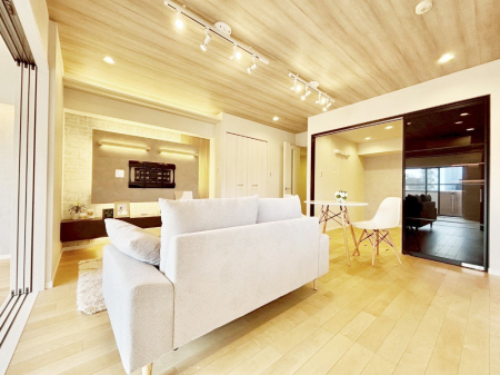 rO Ƒ̓₩Șbŕ܂閾邢rO