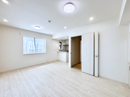 rO Ƒ̓₩Șbŕ܂閾邢rO  