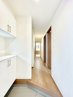 ���� ���ʔ��͂��Ƒ��̎ʐ^��G�߂̃C���e���A�ŏ���I�Ƃ��ĉ��o�ł��܂�