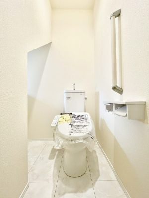 �g�C�� �g�C���͈��S�̂Q�ӏ��I���̃o�^�o�^������S�ł��B