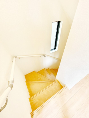 ���̑� �����Ȃ��q���܂₲�N�z�̕��Ɋ������z���I�K�i�ɂ͎萠�t���ł��B