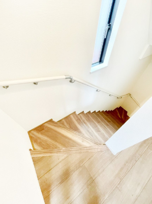 ���̑� �����Ȃ��q���܂₲�N�z�̕��Ɋ������z���I�K�i�ɂ͎萠�t���ł��B