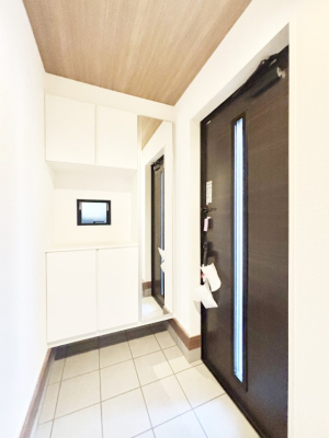 ���� ���ʔ��͂��Ƒ��̎ʐ^��G�߂̃C���e���A�ŏ���I�Ƃ��ĉ��o�ł��܂�