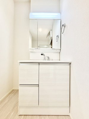 ʑEʏ Oʋ̗ɁAϕiqpiȂǂ[\Bʑƕۂ܂I