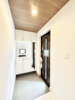  ʔ͂Ƒ̎ʐ^G߂̃CeAŏIƂĉoł܂