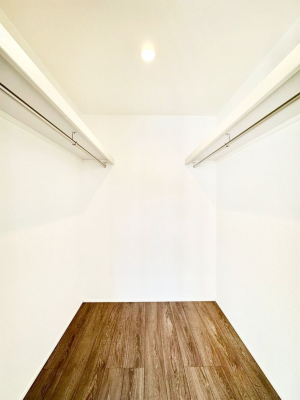 ̑ EH[NCN[[bgtŐԂLpł܂B