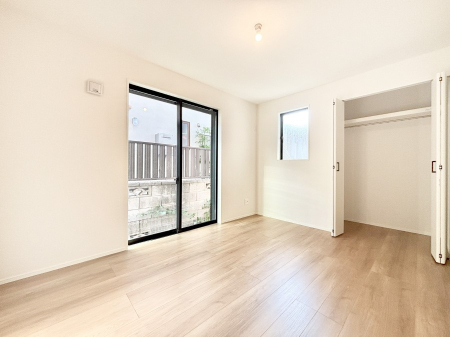 ̑ EH[NCN[[bgtŐԂLpł܂B