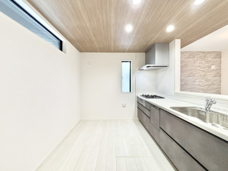 �L�b�`�� ��Ƃ肠��L�b�`���ł͂��Ƒ��Ɗy�������������ł��܂��B