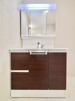 ӊ X[p[ 1300m I[P[X