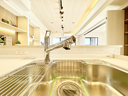 ���̑����� �򐅊��̌^�̃L�b�`���Ő􂢕��p�E�����p�Ɛ؂�ւ��ȒP