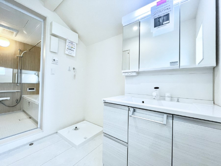 ̑ ̂KԂłB̐gxxCǂg܂B 