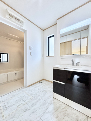 ���̑� �L�X�Ƃ�Ƃ�̂��郉���h���[�X�y�[�X�B  