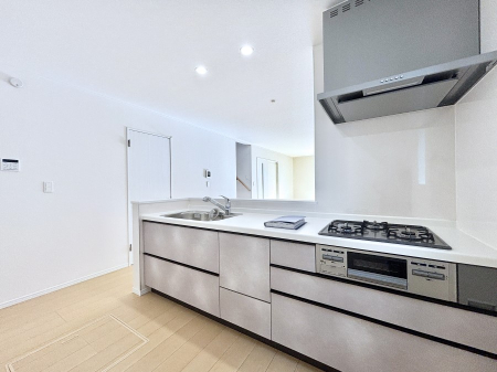 �L�b�`�� �������������I�ɁA�y�����I�V�X�e���L�b�`��  