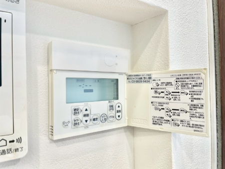 ̑ g[tœ~|J|JBƑ̌ẽXy[XɂȂ܂ˁB