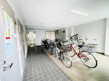 ̑ O ]Ԓui󂫏󋵂͓sxmFj