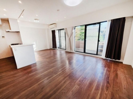 rO ƑꏏɂHy݂ȂLXrO_CjO@CGH