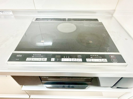 ���̑����� IH�N�b�L���O�q�[�^�[�͓V�̒����ʂ��t���b�g�Ȃ̂Œ�����̓T�b�ƈ�@�����邾���I