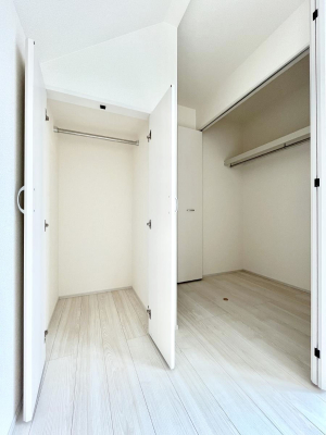 ���[ �����Ղ�̎��[�X�y�[�X�ŉ��K�ɕ�点���� 