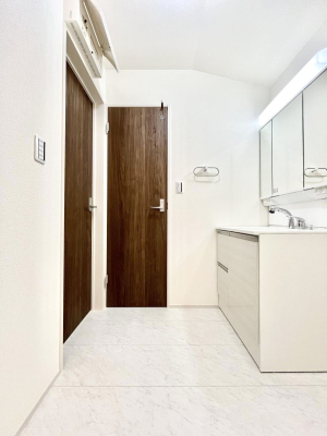 ���ʑ�E���ʏ� ���邢���ʏ��͖����̐g�x�x���y�����ł����Ⴂ�����ł��B