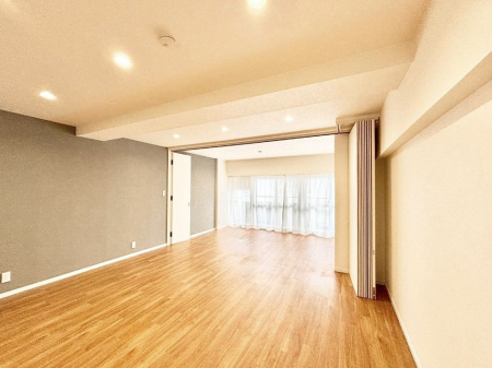 ���̑����� ���r���O�Ƃ̊Ԃ̈����˂��J������΍L�X��Ԃ�