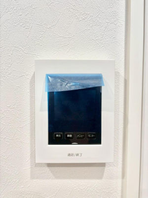 ���̑����� TV���j�^�[�t�C���^�[�t�H�����t���Ă��ăZ�L�����e�B�[��  