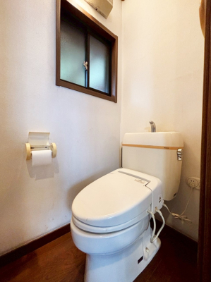 �g�C�� �g�C����1�K��2�K���ꂼ��ɔz�u����Ă��ĂƂĂ��֗��ł��B 