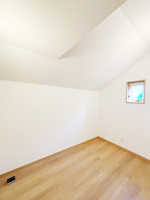 ���[ �����t���̖��邢�[�˂͗p�r�l�X