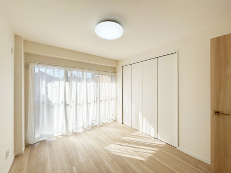 ���̑����� �o���R�j�[���J�������v���X���Ă����m��