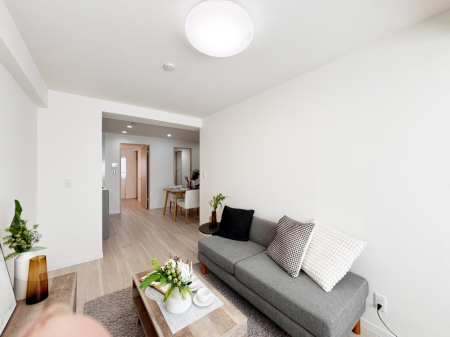 ���r���O ���Ƒ��̓��₩�Șb�����ŕ�܂�閾�邢���r���O