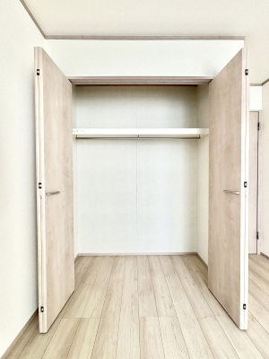 ���[ �����Ղ�̎��[�X�y�[�X�ŉ��K�ɕ�点���� 